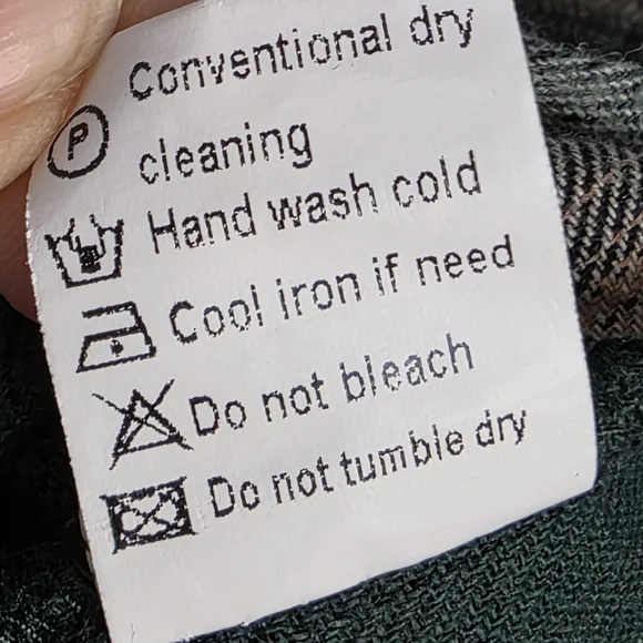 Women's Green Plaid Button-Down Shacket - Picture 8 of 12